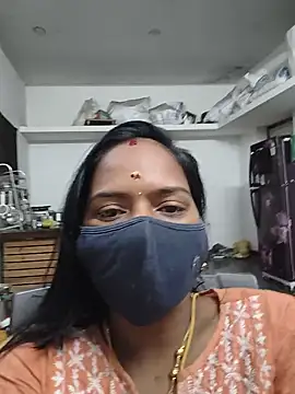 Snapshot of Tamil_Sangeetha chatting on June 1, 10:44 pm Tamil Sangeetha online show from June 1, 10:44 pm