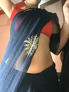 Snapshot of Curvy_Sanaya chatting on April 19, 7:05 pm Curvy Sanaya online show from April 19, 7:05 pm