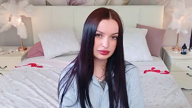Snapshot of Dina_Glow chatting on June 12, 12:48 pm Dina Glow online show from June 12, 12:48 pm