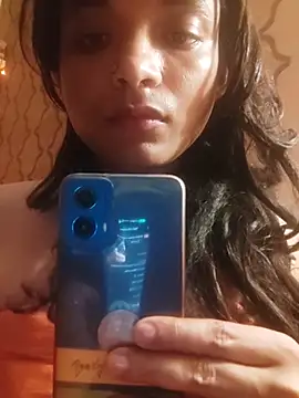 Snapshot of SweetTsAngel chatting on April 4, 7:33 pm SweetTsAngel online show from April 4, 7:33 pm