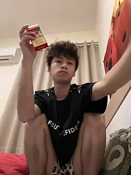 sexyboy-3525 online show from May 12, 4:31 am