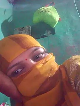 Snapshot of riyaa_sexyy chatting on April 23, 12:29 pm riyaa sexyy online show from April 23, 12:29 pm