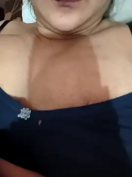 Snapshot of ZOYA_KHAN-123 chatting on April 13, 8:47 pm ZOYA KHAN-123 online show from April 13, 8:47 pm