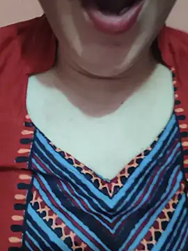 Snapshot of ZOYA_KHAN-123 chatting on July 31, 6:18 pm ZOYA KHAN-123 online show from July 31, 6:18 pm