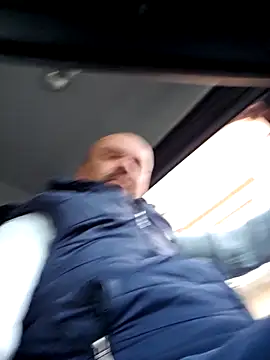 Snapshot of Cristo1982 chatting on April 6, 4:32 am Cristo1982 online show from April 6, 4:32 am