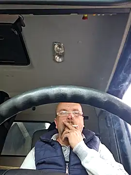 Snapshot of Cristo1982 chatting on April 8, 5:18 am Cristo1982 online show from April 8, 5:18 am