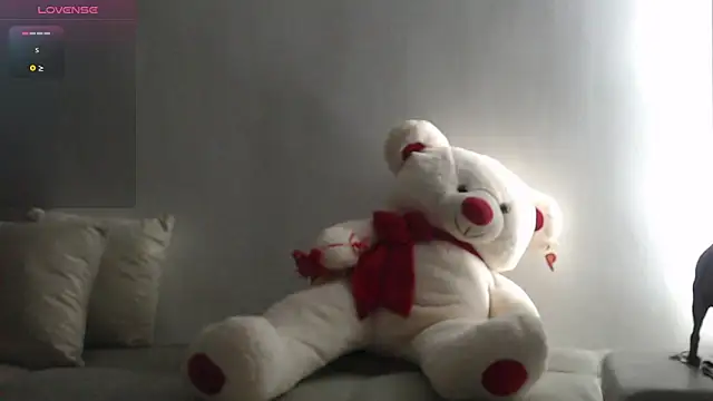Snapshot of MissDolluxe chatting on June 21, 2:25 am MissDolluxe online show from June 21, 2:25 am