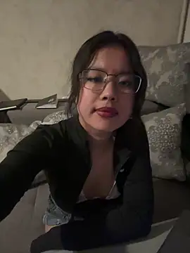 Snapshot of Z_Milll chatting on March 30, 2:18 pm Z Milll online show from March 30, 2:18 pm