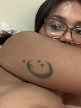 viviboraaaa online show from April 30, 12:39 am