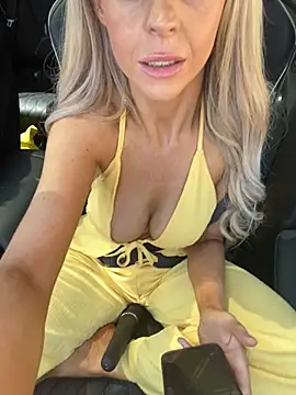 EllieAfterDark89 online show from July 24, 1:20 pm
