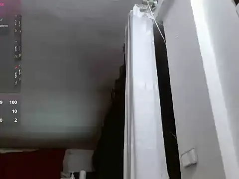 Snapshot of QUEEN_TABOO chatting on March 30, 2:12 am QUEEN TABOO online show from March 30, 2:12 am