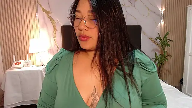 cataleyarosellee online show from July 29, 4:49 pm