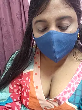 Snapshot of Tami-sonia chatting on April 8, 1:44 pm Tami-sonia online show from April 8, 1:44 pm