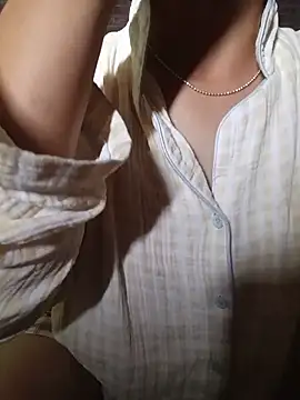 Snapshot of cat-kat chatting on June 12, 1:43 pm cat-kat online show from June 12, 1:43 pm