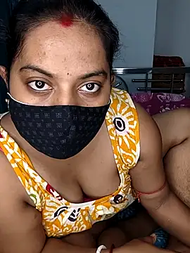 Snapshot of CamGirl_Neha chatting on June 17, 9:05 pm CamGirl Neha online show from June 17, 9:05 pm