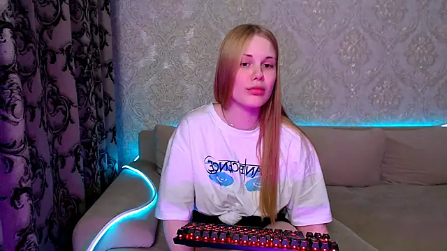 Snapshot of CaseySykes chatting on June 11, 12:32 am CaseySykes online show from June 11, 12:32 am