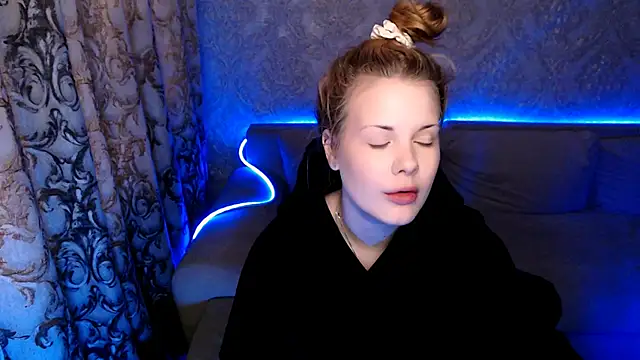 Snapshot of CaseySykes chatting on June 16, 6:43 pm CaseySykes online show from June 16, 6:43 pm