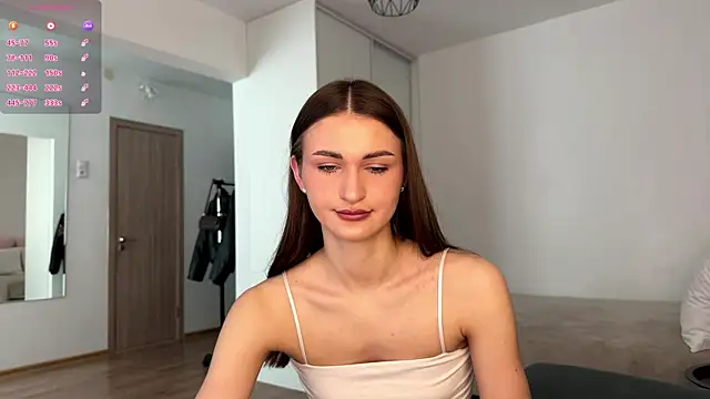 Snapshot of HallieHollo chatting on July 12, 10:17 am HallieHollo online show from July 12, 10:17 am