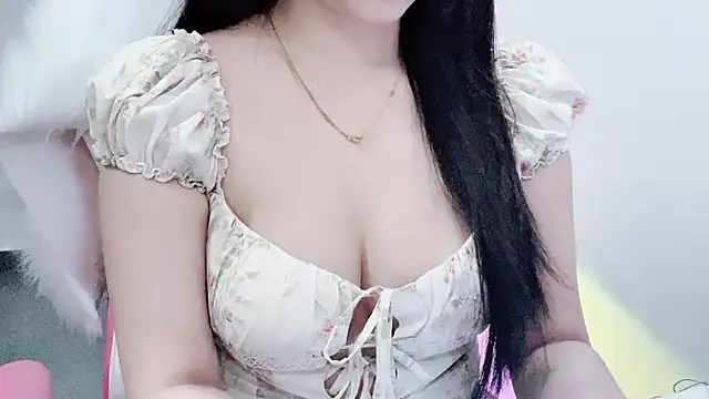 Snapshot of Annie_nii chatting on June 10, 2:34 am Annie nii online show from June 10, 2:34 am