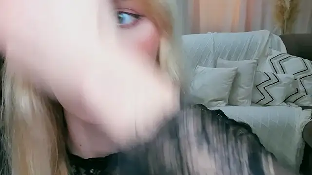 blonde  flirt online show from April 9, 8:20 am