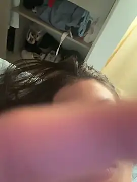 Snapshot of mia_diamon66 chatting on March 31, 10:32 pm mia diamon66 online show from March 31, 10:32 pm