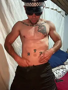 Sexmuscle17 online show from June 7, 8:01 pm