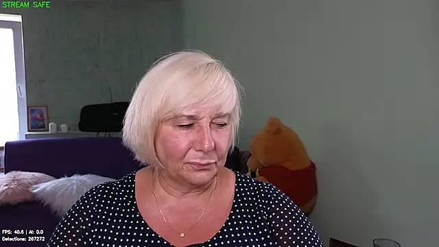 Snapshot of Milane_Milky chatting on July 7, 7:23 am Milane Milky online show from July 7, 7:23 am