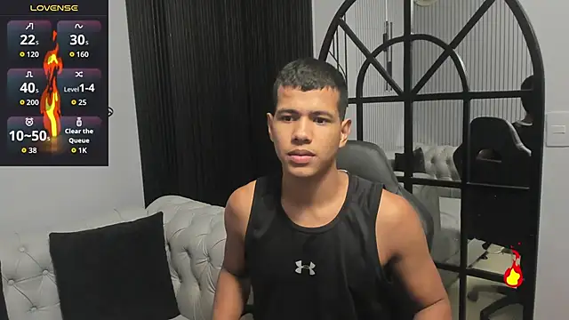 Snapshot of noahdark_ chatting on May 20, 2:51 am noahdark online show from May 20, 2:51 am