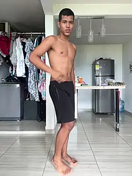 Snapshot of noahdark_ chatting on May 25, 8:04 pm noahdark online show from May 25, 8:04 pm
