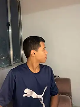 Snapshot of noahdark_ chatting on May 31, 10:22 am noahdark online show from May 31, 10:22 am
