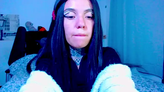 LannieGonzales online show from May 24, 1:54 am