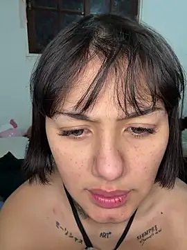 Snapshot of Abrildqquino chatting on June 12, 3:49 am Abrildqquino online show from June 12, 3:49 am