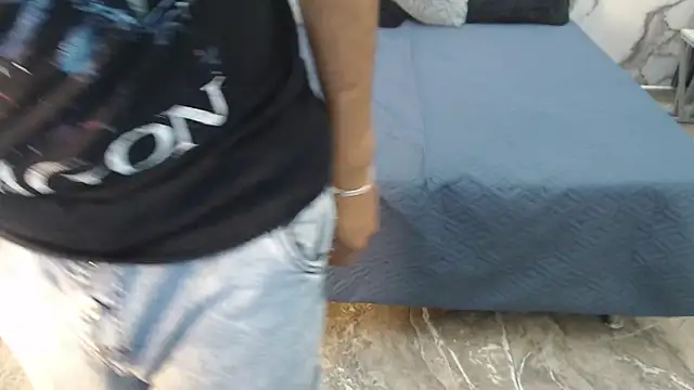 Issack 69 online show from April 23, 2:57 am