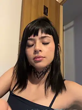 Snapshot of Babeel_ chatting on May 30, 12:08 am Babeel online show from May 30, 12:08 am