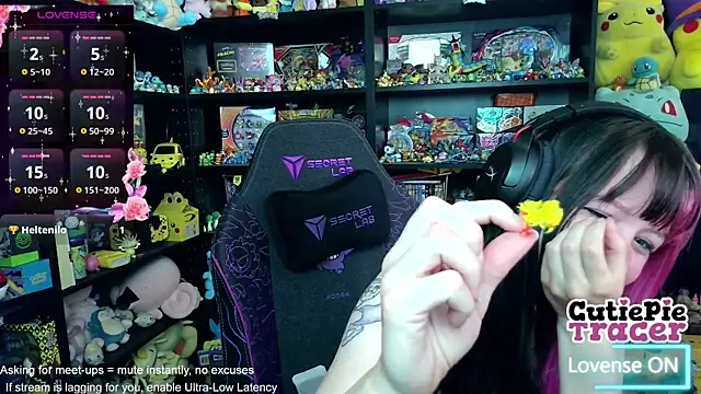 Snapshot of CutieTracer chatting on June 1, 1:57 pm CutieTracer online show from June 1, 1:57 pm