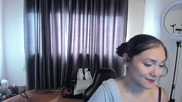 Snapshot of FreyaRouge chatting on July 11, 6:43 pm FreyaRouge online show from July 11, 6:43 pm