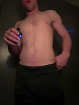 Snapshot of Yourdick1999 chatting on March 31, 4:02 am Yourdick1999 online show from March 31, 4:02 am