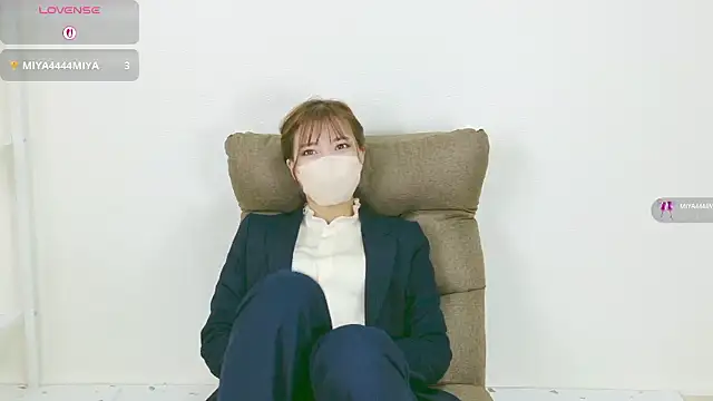 Snapshot of MISOSIRURICE chatting on June 3, 4:12 pm MISOSIRURICE online show from June 3, 4:12 pm