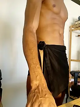Snapshot of djbrunnosurfistinho chatting on May 2, 7:19 pm djbrunnosurfistinho online show from May 2, 7:19 pm