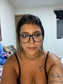 Snapshot of Mia_milf_x chatting on May 22, 11:10 pm Mia milf x online show from May 22, 11:10 pm