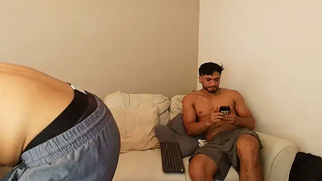 Snapshot of Maxi_and_Ares chatting on June 15, 2:19 pm Maxi and Ares online show from June 15, 2:19 pm