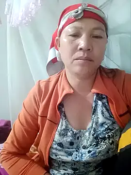 Snapshot of jikey-bibi chatting on May 10, 12:16 am jikey-bibi online show from May 10, 12:16 am