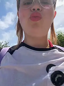 Zoe brk online show from June 7, 9:46 am