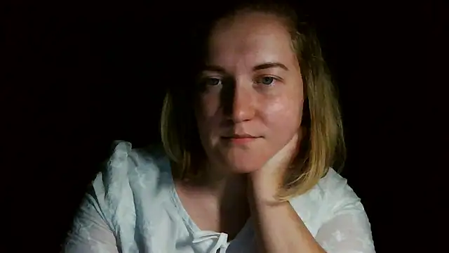 TinaKittyX online show from May 3, 9:32 pm