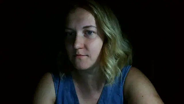Snapshot of TinaKittyX chatting on June 23, 8:51 pm TinaKittyX online show from June 23, 8:51 pm