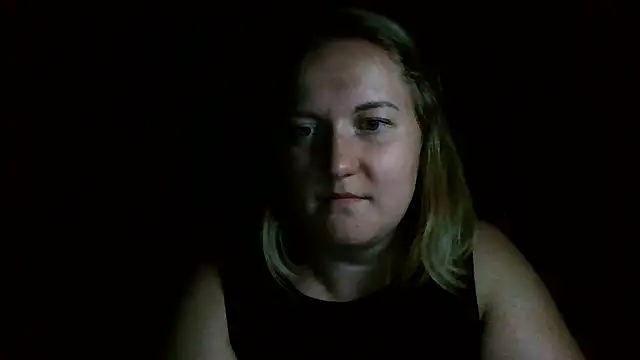 Snapshot of TinaKittyX chatting on June 25, 9:30 pm TinaKittyX online show from June 25, 9:30 pm