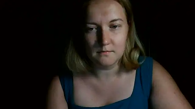 Snapshot of TinaKittyX chatting on June 30, 8:21 pm TinaKittyX online show from June 30, 8:21 pm