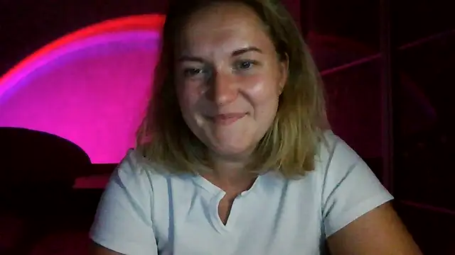 Snapshot of TinaKittyX chatting on July 29, 7:56 pm TinaKittyX online show from July 29, 7:56 pm