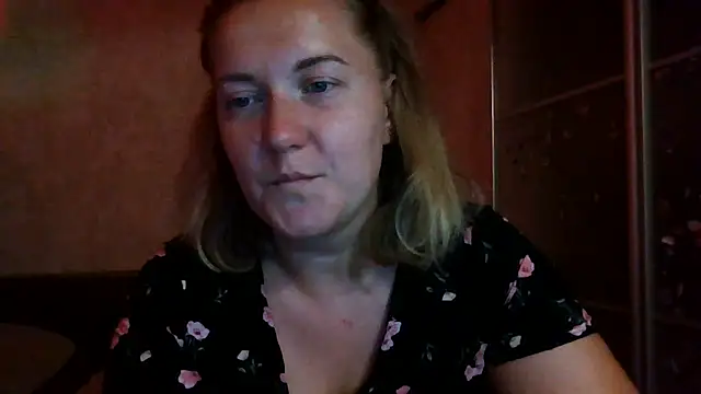 Snapshot of TinaKittyX chatting on August 8, 7:27 pm TinaKittyX online show from August 8, 7:27 pm