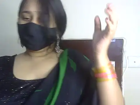 Snapshot of Bitchin_Riya chatting on April 15, 7:37 am Bitchin Riya online show from April 15, 7:37 am